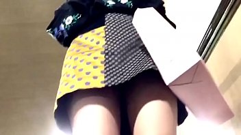 Upskirts: Coed 0031