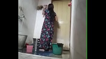 Desi aunty bathing