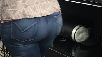 StreetCandids: Mature Latina Nice Ass Shopping Cart