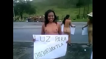 Muestran tetas para manifestarse