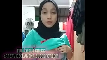 cewe sange tudung goyang full : 